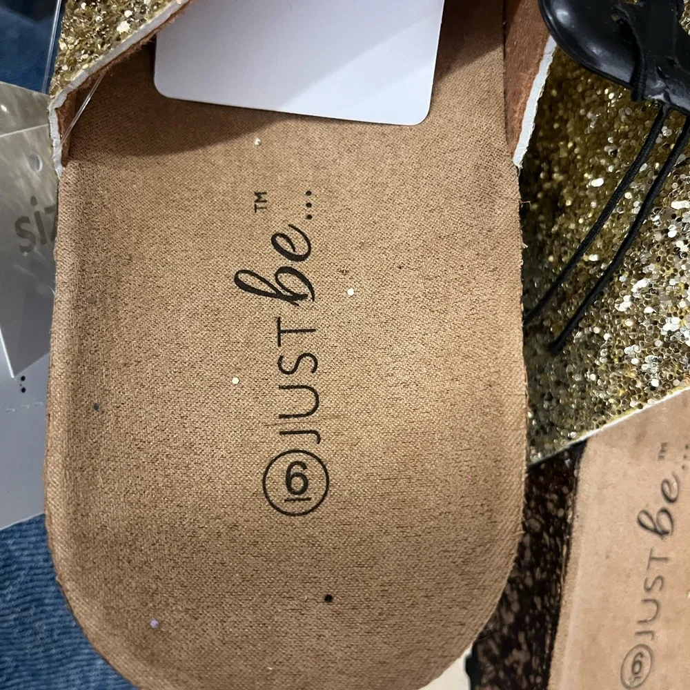 JustB bling slides size 6 gold and Tan - Picture 2 of 7
